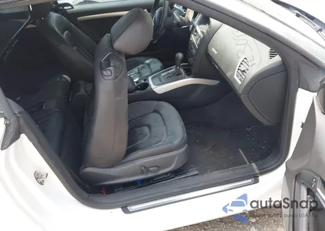 2011 Audi A5 2.0T Premium z USA, uszkodzony, nr VIN WAUCFAFH6BN018245